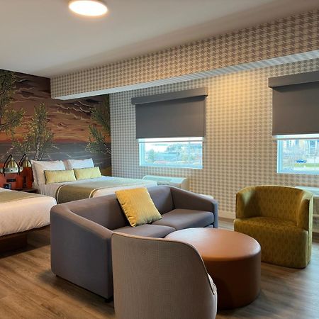 Superior Shores Hotel, BW Signature Collection خليج ثندر المظهر الخارجي الصورة